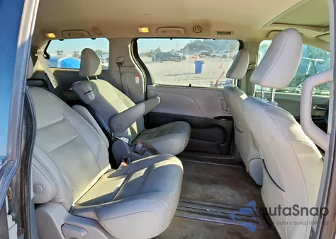 2018 Toyota Sienna Xle из США, поврежденный, VIN 5TDYZ3DC0JS933183